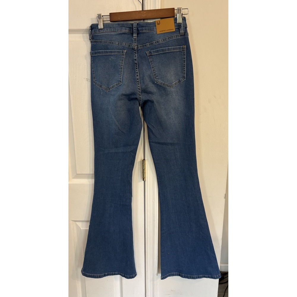 Austin Landing Rhinestone Western Star Flare Mid Rise Jeans Women's Sz 5 Stretch - Picture 2 of 9